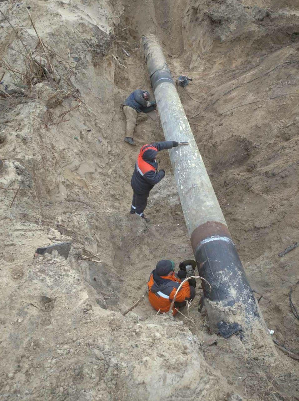 Чернігівгаз ремонтує трубу