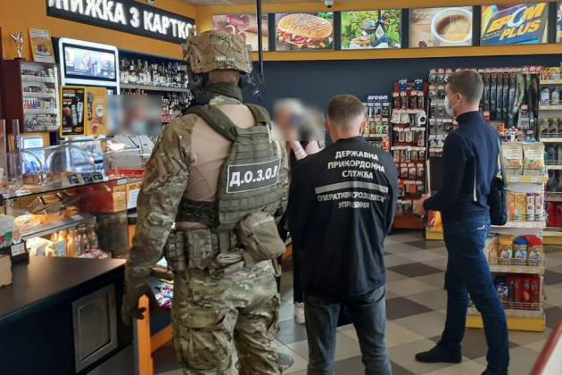 В Харькове прошли обыски на АЗС
