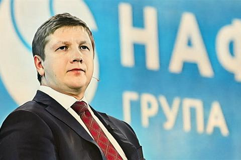 І тут задзвонив телефон…*