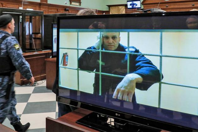 Навальний передрік Росії поразку, запропонував повернути Крим і заплатити репарації