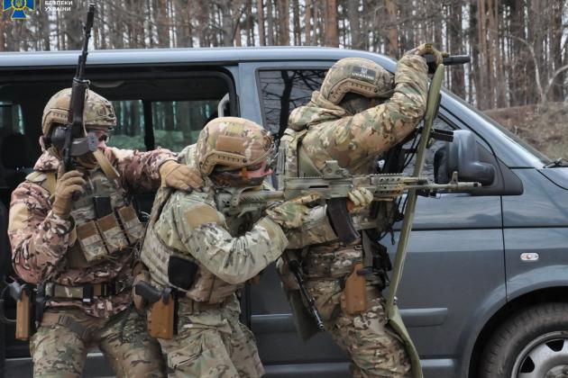 СБУ та БЕБ мають свою версію, що відбувається з рейдерським захопленням 16 облгазів