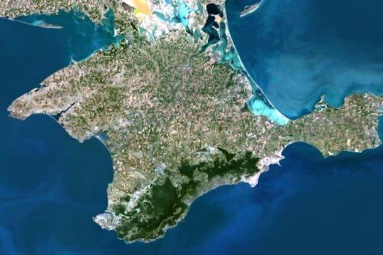 Окупований Крим залишився без світла через шторм