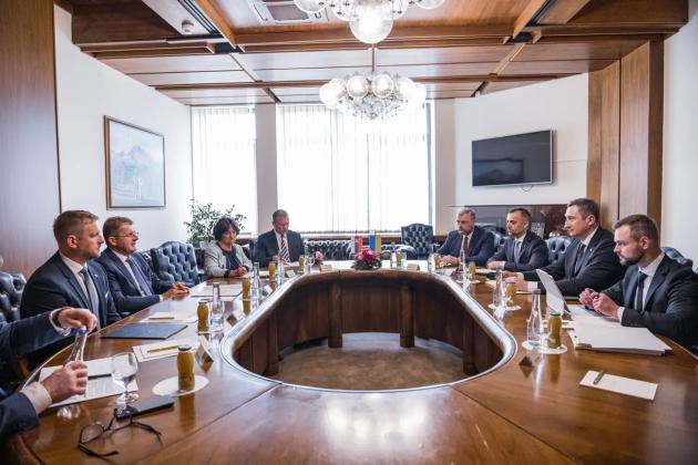 Чернишов обговорив роль України в енергетичній безпеці Європи під час візиту до Словаччини