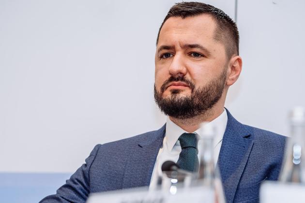 КАБМІН ЗВІЛЬНИВ ОПІМАХА З ГОЛОВИ ДЕРЖГЕОНАДР І ПРИЗНАЧИВ ТВО ДЕХТЯРЕНКА