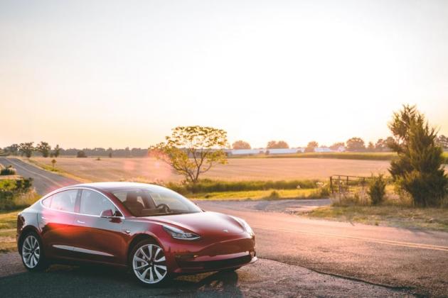 Коли Tesla привозить врожай з поля додому